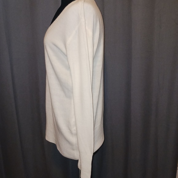 New‎ York & Company Women's soft Cream V Neck Long Sleeve Knit Sweater Top - Picture 4 of 7